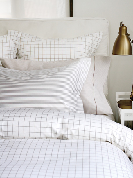 Cuddle Down High Quality Canadian Duvets Pillows And Towels